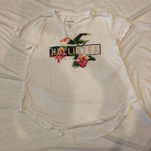 hollister graphic tee